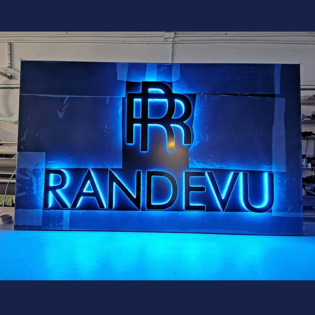 e/Litere volumetrice luminoase cu efect halou Randevu.